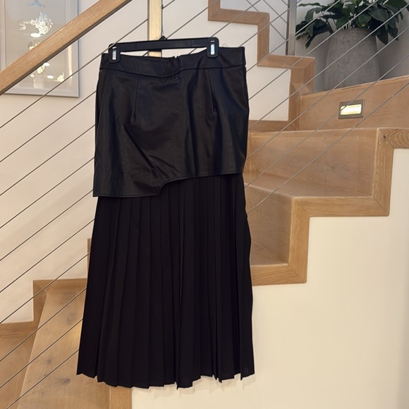Commense Black Asymmetrical Pleated Maxi Skirt - Picture 4 of 4